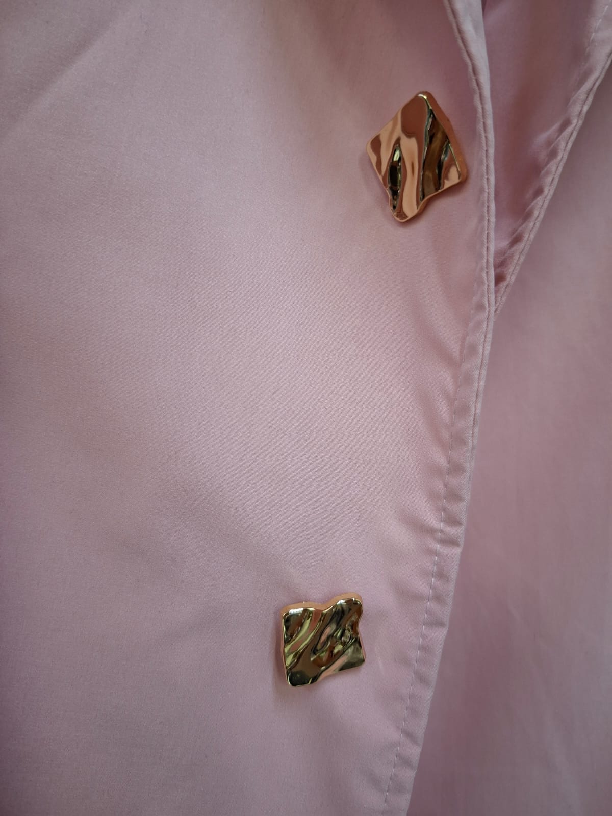 Set Noir Popelina Satin. Modelo Que Resalta El Equilibrio Entre La Sofisticacion Moderna Y La Versatilidad, Proyecta Mucha Seguridad Y Buen Gusto, Es Super Femenino Y De Silueta Favorecedora, De Tallas S/m Y G/XG.