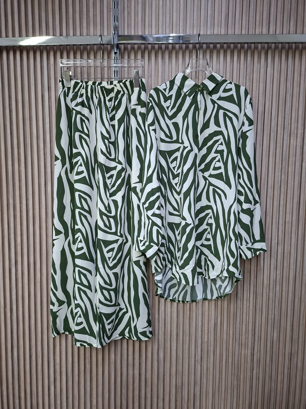 Set S-2581 Linda. Moda Mexicana, Femenino, Super Comodo, Versatil, Combinable, Ideal Para La Temporada De Calor Ya Que Esta Hecha De Tela Muy Fresca.